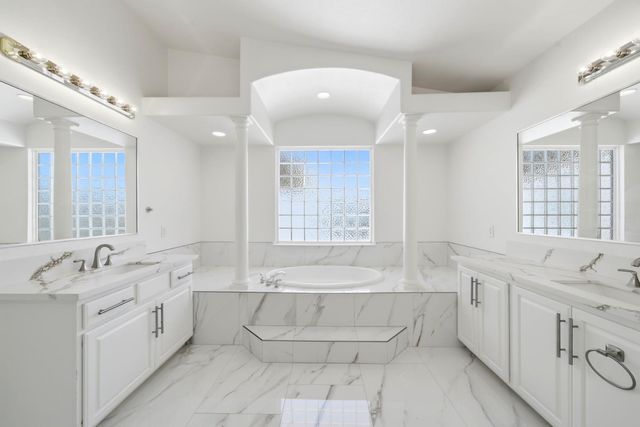 9487 Winding River Way, Elk Grove, CA 95624