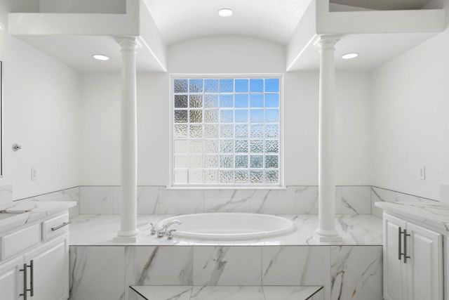 9487 Winding River Way, Elk Grove, CA 95624