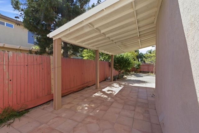 9487 Winding River Way, Elk Grove, CA 95624