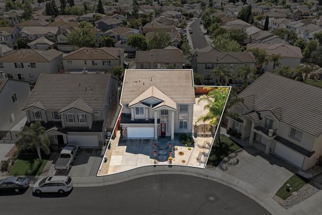 9487 Winding River Way, Elk Grove, CA 95624