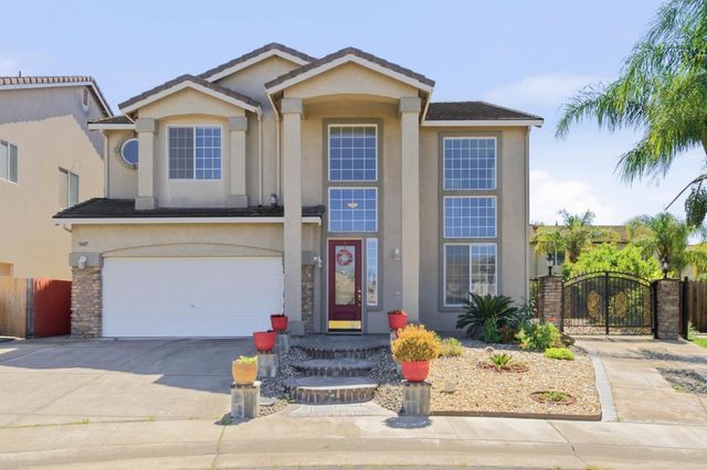 9487 Winding River Way, Elk Grove, CA 95624