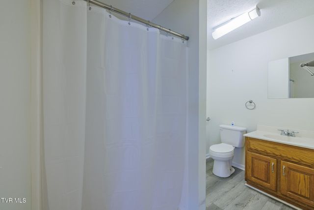 149 Ashley Dr, Mount Carmel, TN 37645