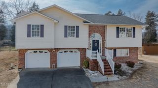 149 Ashley Dr, Mount Carmel, TN 37645