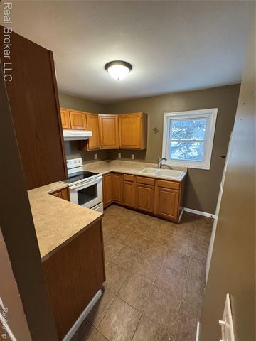 86 Hamilton Street, Pontiac, MI 48342