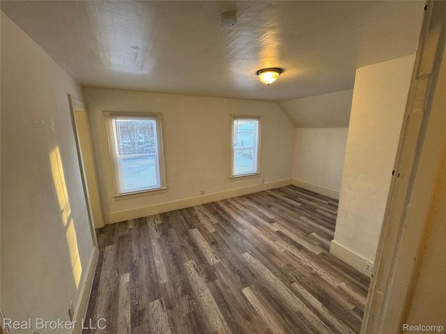 86 Hamilton Street, Pontiac, MI 48342