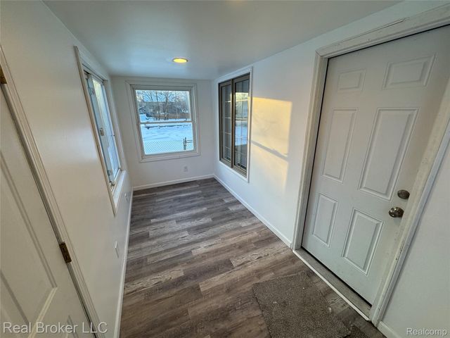 86 Hamilton Street, Pontiac, MI 48342