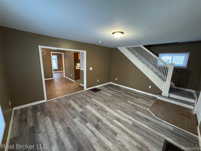 86 Hamilton Street, Pontiac, MI 48342