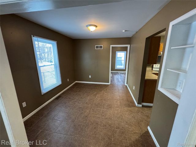 86 Hamilton Street, Pontiac, MI 48342