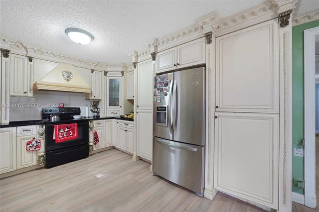 20504 NW 19th Avenue, Miami Gardens, FL 33056