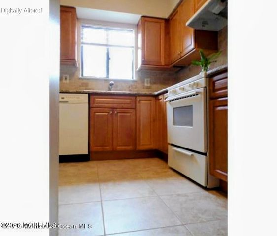 5 Coventry Court 5, Matawan, NJ 07747