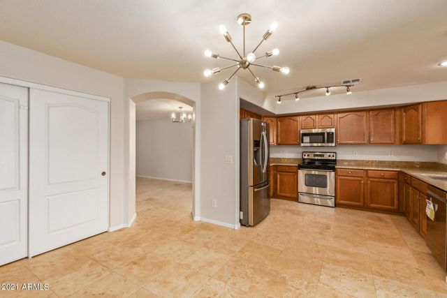 28511 N 25th Avenue, Phoenix, AZ 85085