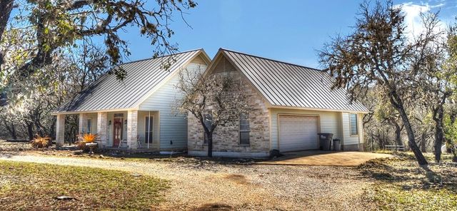 834 Alex Auld, Leakey, TX 78873
