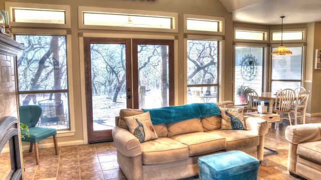 834 Alex Auld, Leakey, TX 78873