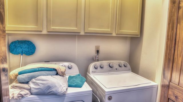 834 Alex Auld, Leakey, TX 78873