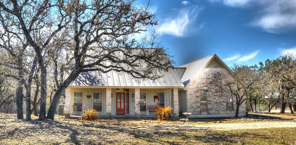 834 Alex Auld, Leakey, TX 78873