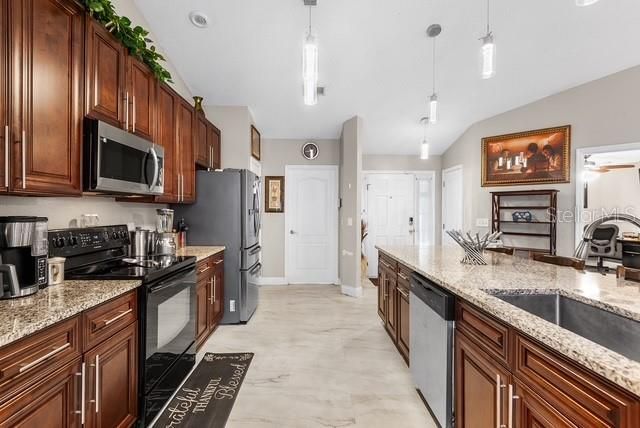 1816 MANITOBA COURT, Kissimmee, FL 34759