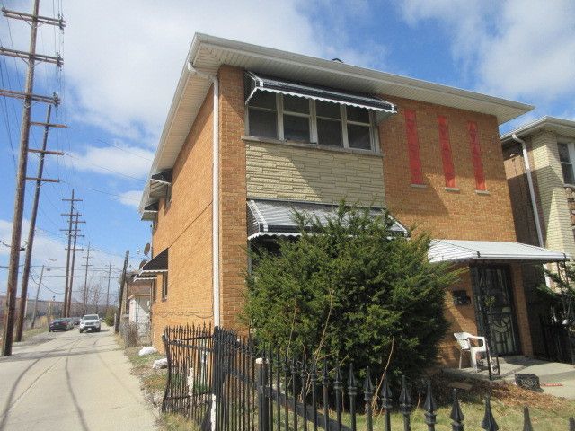 7448 S Maplewood Avenue, Chicago, IL 60629