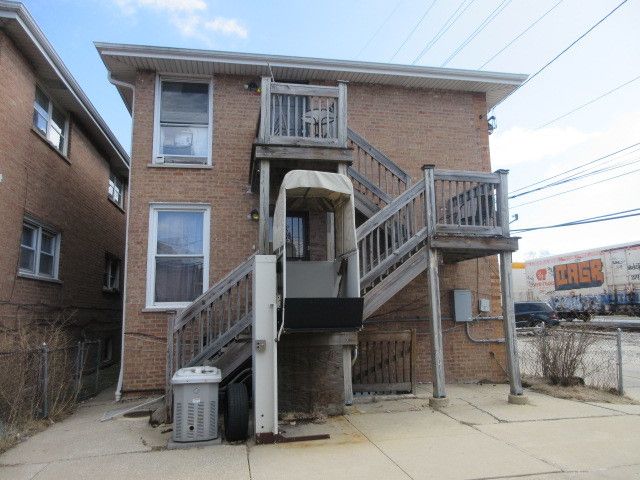 7448 S Maplewood Avenue, Chicago, IL 60629