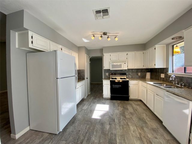 4312 Clarno DR, Austin, TX 78749