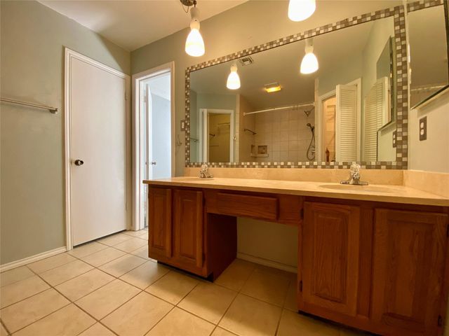 4312 Clarno DR, Austin, TX 78749