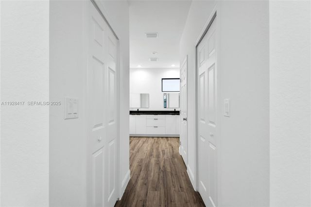 902 Magnolia Ave, Lehigh Acres, FL 33972