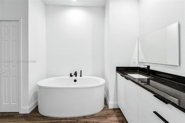 902 Magnolia Ave, Lehigh Acres, FL 33972