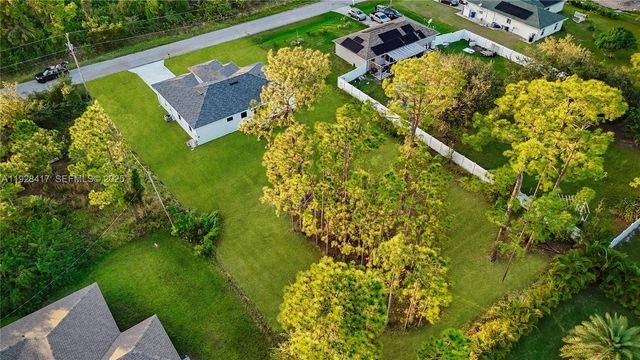 902 Magnolia Ave, Lehigh Acres, FL 33972