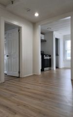 10 Central Sq 3, Brockton, MA 02301