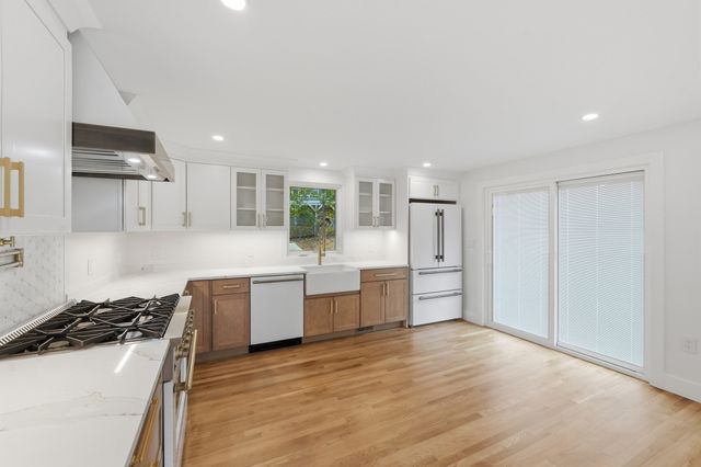 66 Ontario Dr, Hudson, MA 01749