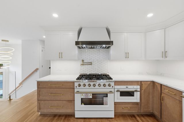 66 Ontario Dr, Hudson, MA 01749