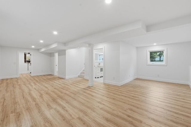 66 Ontario Dr, Hudson, MA 01749