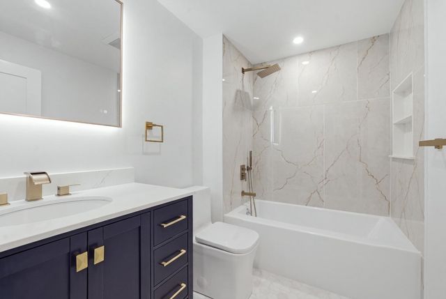 66 Ontario Dr, Hudson, MA 01749