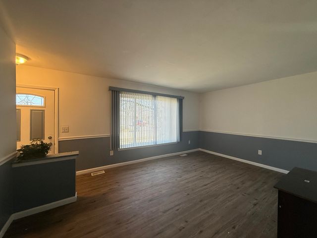 4052 Burton Street, Inkster, MI 48141