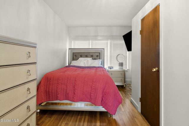 20 108th Street, Troy, NY 12182