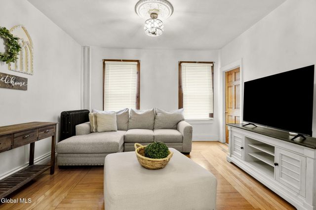 20 108th Street, Troy, NY 12182