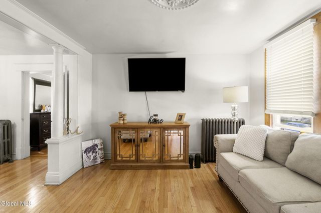 20 108th Street, Troy, NY 12182