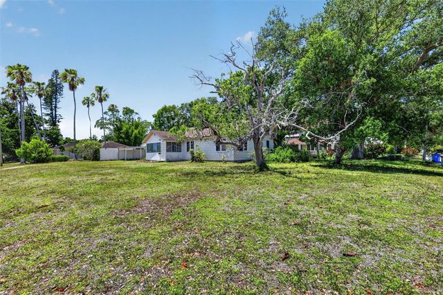 1302 22ND STREET W, Bradenton, FL 34205