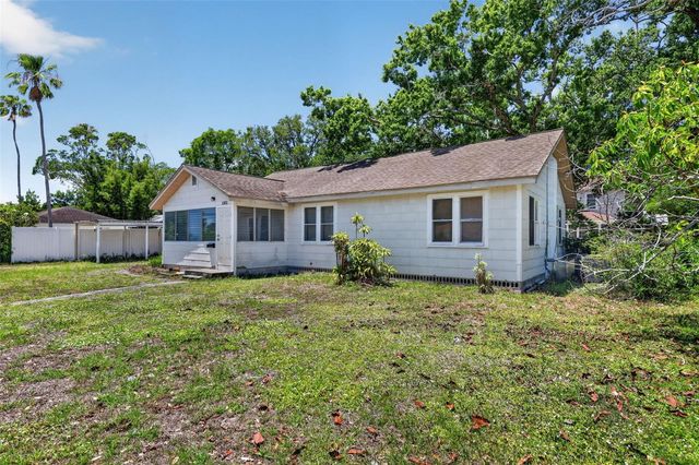1302 22ND STREET W, Bradenton, FL 34205