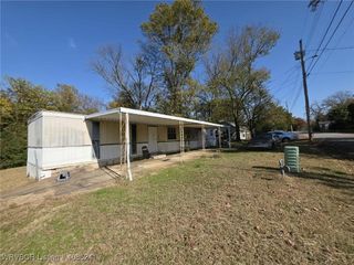 313 E Brown Street, Paris, AR 72855