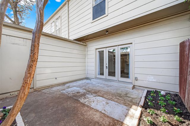 14707 Barryknoll Lane 164, Houston, TX 77079