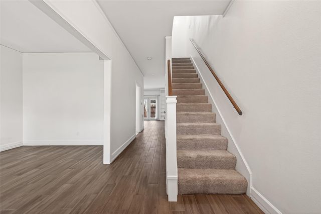 14707 Barryknoll Lane 164, Houston, TX 77079