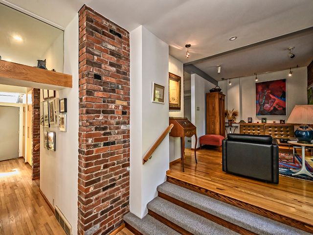 1 Parkton, Shadyside, PA 15232