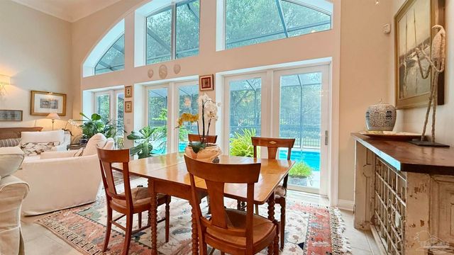 4020 Indigo Dr, Pensacola, FL 32507