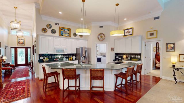 4020 Indigo Dr, Pensacola, FL 32507