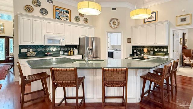 4020 Indigo Dr, Pensacola, FL 32507