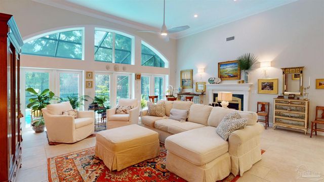 4020 Indigo Dr, Pensacola, FL 32507