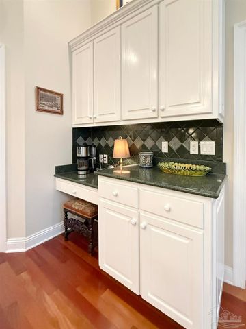 4020 Indigo Dr, Pensacola, FL 32507