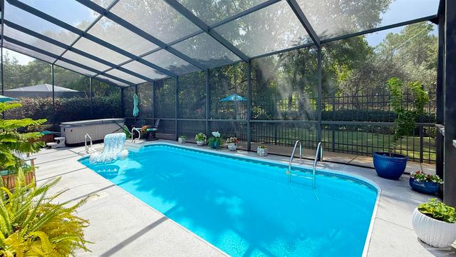 4020 Indigo Dr, Pensacola, FL 32507