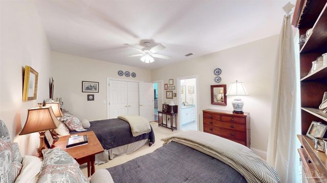 4020 Indigo Dr, Pensacola, FL 32507