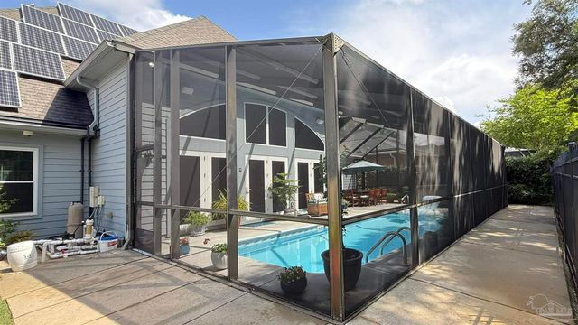 4020 Indigo Dr, Pensacola, FL 32507